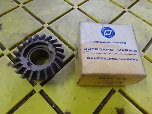 NOS OMC 305293 Reverse Gear - Johnson Evinrude Outboards 30HP - 40HP - Picture 1 of 3