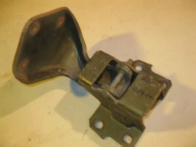 Bisagra de puerta superior derecha Buick Riviera 67 68 69 70 GS Foto 1 de 3