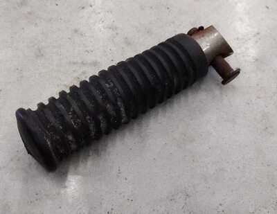 Reposapiés derecho pasajero Kawasaki Vulcan 500 800 1500 1987-2006 OEM 34028-1220 Foto 1 de 4