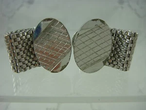 VINTAGE SILVER TONE OVAL WRAP AROUND MESH CUFF LINKS - Picture 1 of 4