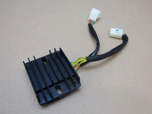 SYM Fiddle 125 2022 1,540 miles regulator rectifier (13288) - Picture 1 of 5