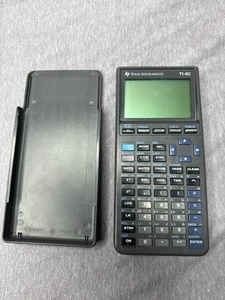 Texas Instruments TI-82 graphischer Taschenrechner mit Deckel - getestet funktioniert - CLN-Tasten - Bild 1 von 6