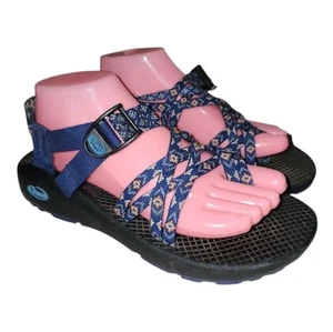 CHACO Sz 9 Blue Aztec Western Boho Surf Clean Girl Toe Loop Swim Beach Sandals - Picture 1 of 12