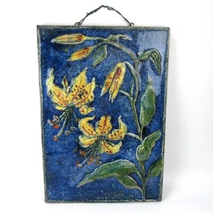 Karlsruher Majolika Keramik Wandkachel "Lilien" Werner Meschede Entwurf Vintage - Bild 1 von 5