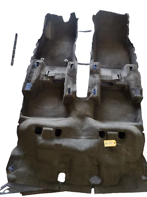 Alfombra Buick Encore 2019 cubierta de piso delantera y trasera 2017-2022 usada OEM Foto 1 de 4