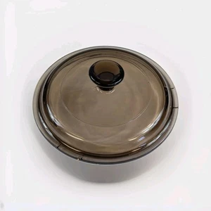 Tapa de vidrio vintage Pyrex ámbar marrón P81C 5 1/2" diámetro de labio 1 cuarto 0,5 litros - Imagen 1 de 6