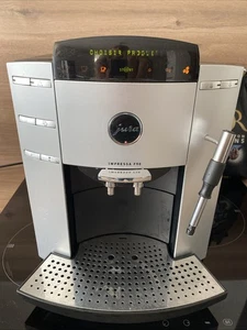 Jura F90 Kaffeevollautomat funktionsfähig mit Mängeln - Bild 1 von 6