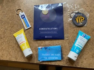 ROYAL CARIBBEAN DIAMOND PLUS PIN+ETIQUETA~Lavado Corporal+Loción~Llaveros~Paño para Ojos - Imagen 1 de 16
