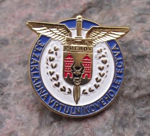 Distintivo spilla cravatta logo spada alata 33° squadrone elicottero aeronautica ceca Prerov - Foto 1 di 3