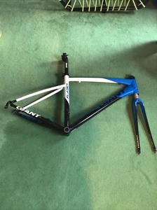 Man Bicycle Frame Giant Defy ALUXX 6000 series butted tubing Carbon Fork. Small - Picture 1 of 9
