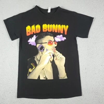 Camiseta Bad Bunny Un Verano Sin Ti Negra Gráfica Manga Corta Mujer Talla Pequeña Foto 1 de 4
