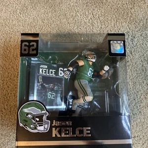 Jason Kelce Eagles 2024 McFarlane SportsPicks Kelly Green Jersey Figur - Bild 1 von 9
