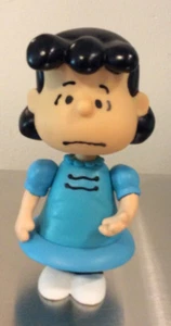 Peanuts Lucy 4" Hartplastik Figur bewegliche Figur UFS 2002 - Bild 1 von 6