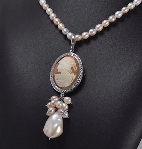 CIONDOLO IN ARGENTO 925 CON ZIRCONI PERLE MULTICOLORE E CAMMEO VOLTO AGDV 0109 - Foto 1 di 3