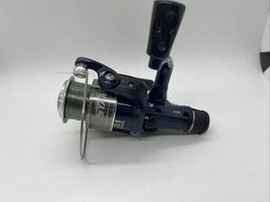 Carrete de pesca giratorio de arrastre trasero Bass Pro Shops Stampede SP30R - Imagen 1 de 8