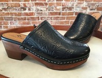 naturalizer daria block heel mule