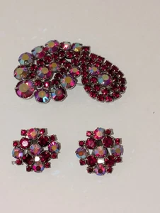 Fabuloso Juego de Broches y Pendientes Clip MCM Vintage Rojo Aurora Boreal Estrás - Imagen 1 de 9