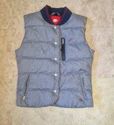 Nike women's Small Goose down 550 Gilet Vest Grey And Burgundy - Image 1 of 4