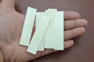 5 STÜCK GITARRE BÜFFELKNOCHEN SATTELROHLINGE 3" x 3/4" x 3 mm - Bild 1 von 1