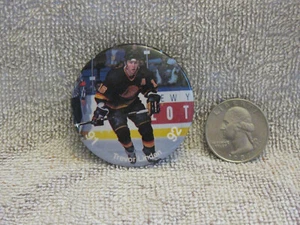 Trevor Linden Vancouver Canucks NHL Hockey Player button - Picture 1 of 1