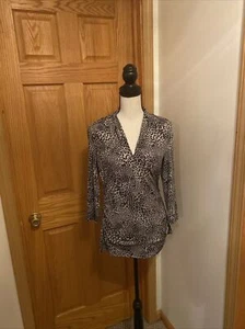 Vince Camuto Small Multi-Color w/Animal Print 3/4 Sleeve V-Neck Blouse - EUC - Picture 1 of 5
