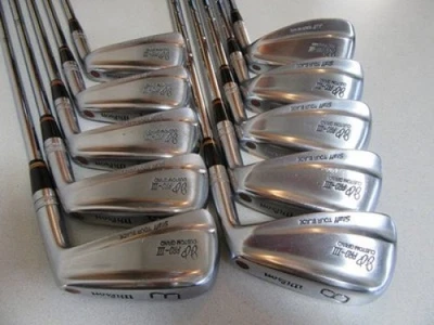 Wilson Staff TOUR BLADE III Iron Set 10pcs 3-SW R400 Flex R Right-Handed - Image 1 of 4