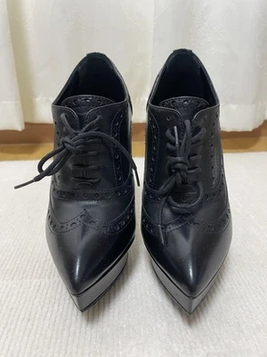 Mujeres 6.0US Saint Laurent Paris Tacones de aguja Botas Casi sin usar Tacón 12.5 cm Foto 1 de 4