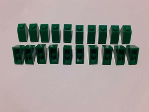 Lego "20 Stück"  " Green "  ( Grün ) 3040 	Slope 45 2 x 1 - Bild 1 von 1