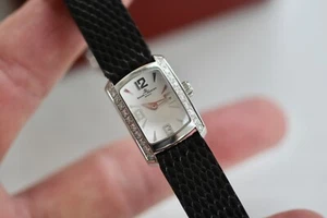 Baume and Mercier Hampton Diamond cassa 17 mm 22 diamanti cinturino mai indossato - Foto 1 di 9