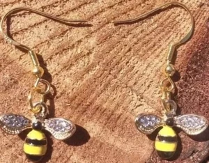 Bumble Bee Earrings Dangle Black Yellow New Handmade - Picture 1 of 2