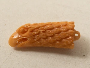 Hand Carved Bakelite American Eagle Head (R3F/JSF6) Charm 1.5" Butterscotch - Picture 1 of 6