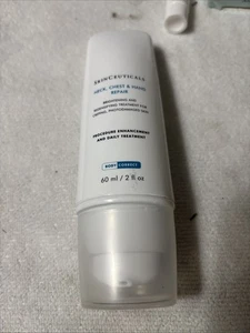 Skinceuticals Hals Brust & Hand Reparatur Behandlung, 60 ml/2 flüssige Unzen, Neu ohne Verpackung - Bild 1 von 5