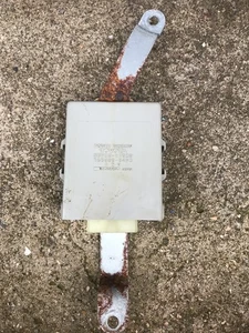 Relè alzacristalli elettrico Toyota MR2 MK1 AW11 MK1b 1988 85930 17030 - Foto 1 di 2