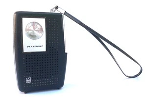 TESTED/WORKING Vintage Panasonic 7 Transistor Handheld Radio Model R-1077 Japan - Picture 1 of 7