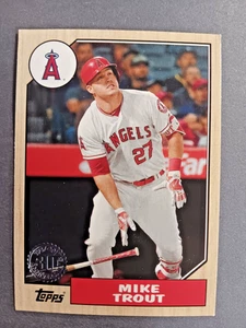 Topps Mike Trout 2017 30 aniversario US87-10 Angels - Imagen 1 de 2