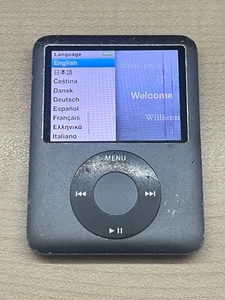Apple iPod Nano 3rd Gen Black 8GB - Picture 1 of 2
