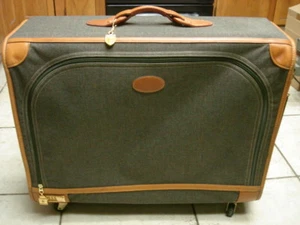 #2161Vtg French Luggage Company 26"X 22"X 9" 4-Wheel Pull-Along Suitcase Luggage - Picture 1 of 11