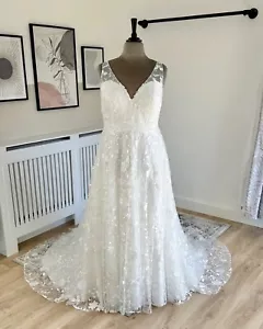 NEW Size 22 UK Ivory V Neck Lace Plus Size A-line Boho Rustic Wedding Dress - Picture 1 of 2