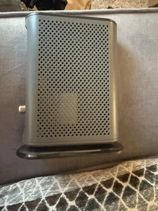 Motorola MB7220 343Mbps DOCSIS 3.0 Cable Modem - Picture 1 of 3