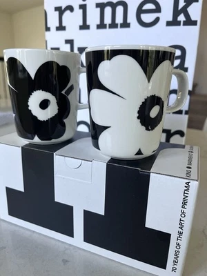 NUEVO Juego de 2 tazas de café Marimekko UNIKKO 70 aniversario blanco y negro  Foto 1 de 4
