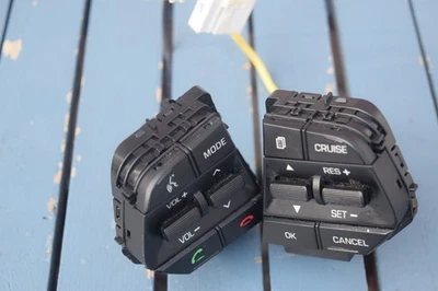 Volante izquierdo derecho control de crucero OEM 2017 2018 Hyundai Elantra Foto 1 de 4