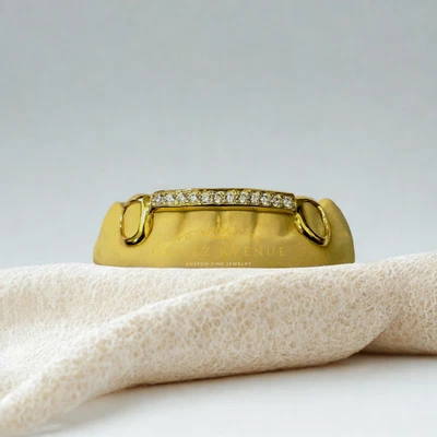 Barra delantera de circonita cúbica Grillz personalizada con cara abierta (plata de ley 925) Foto 1 de 3