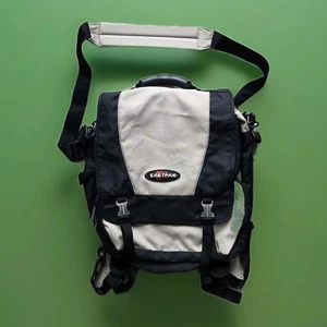 VINTAGE EASTPAK SHOULDER BAG 1990s CD PHONE POCKETS MESSENGER SAGE RARE - Picture 1 of 4