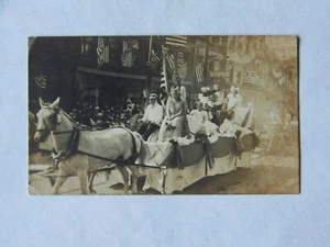Dayton Ohio OH RPPC Foto Real Main Street Parade Banderas Americanas - Imagen 1 de 3