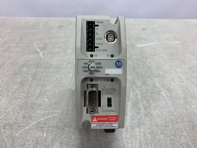 Convertidor de interfaz avanzada Allen-Bradley 1761-NET-AIC Ser/B MicroLogix sin con Foto 1 de 4