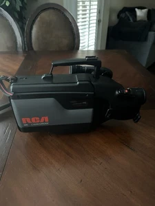 RCA CC507 VHS Black Built-In Microphone Handheld Camcorder With Charger & Bag - Picture 1 of 6