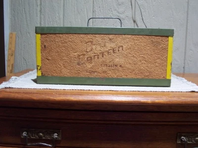 Vintage Oberlin Bait Canteen 14 x 7 x 6 Fishing Worm Box - Image 1 of 4