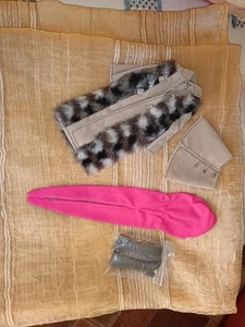 ABITINO COMPLETO BARBIE "EUROPEAN FASHION ORIGINALS" ANNI '70 - Foto 1 di 13