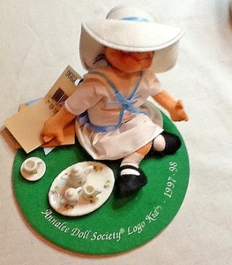 ANNALEE '7 INCH TEA TIME' 1997 VINTAGE (LIGERAMENTE USADO) 81323A - Imagen 1 de 9