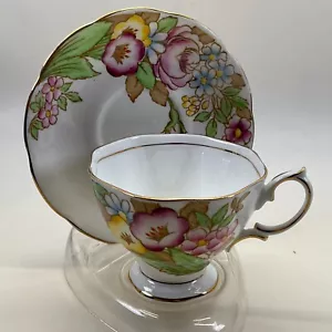 Royal Albert Fine Bone China Teacup & Saucer Set -Bouquet - England - Picture 1 of 4